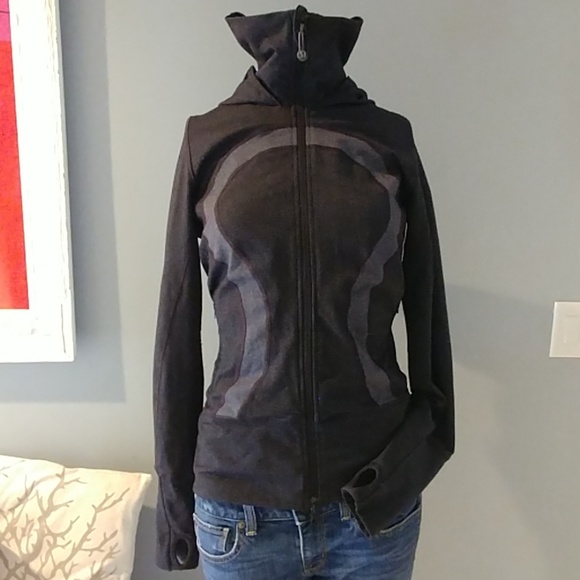 Lululemon Grey Hooded Thumbhole Logo Jacket 6 - Picture 2 of 8